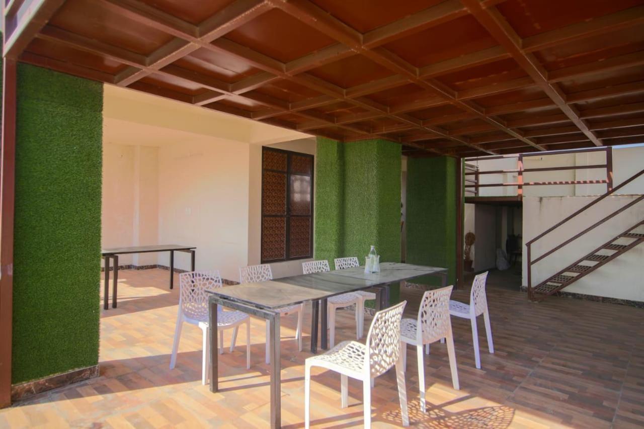 Hotel Dosa Plaza Udaipur Bagian luar foto