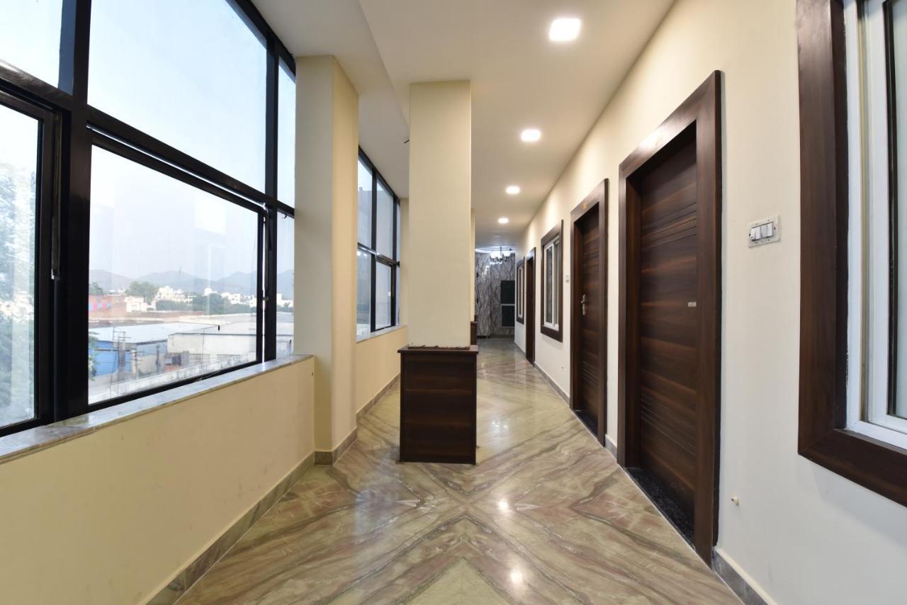 Hotel Dosa Plaza Udaipur Bagian luar foto