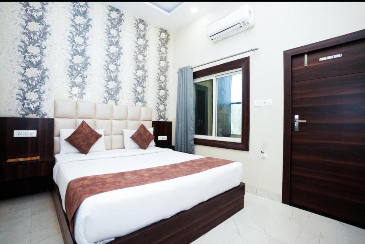Hotel Dosa Plaza Udaipur Bagian luar foto
